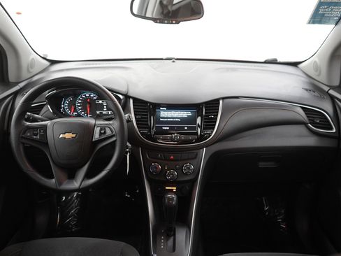 Used 2020 Chevrolet Trax LS w/ Tint and Cruise Package AWD/4WD image 13