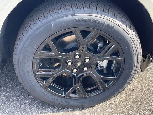 New 2025 Ford Maverick XLT w/ Black Appearance Package image 29