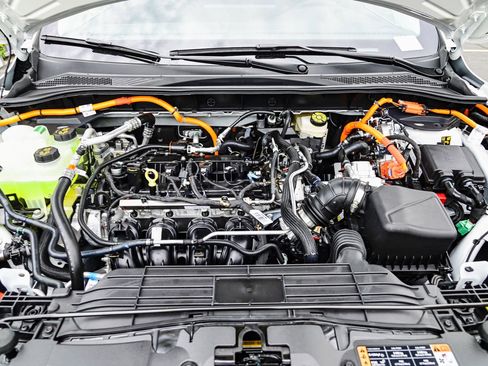 New 2025 Ford Escape SE image 26