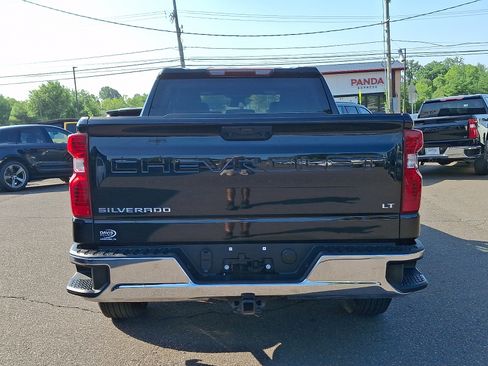Used 2023 Chevrolet Silverado 1500 LT AWD/4WD image 5
