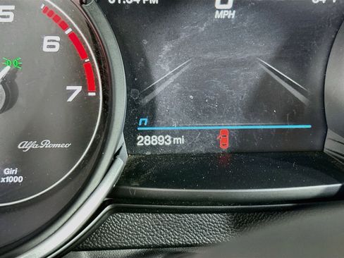 Used 2023 Alfa Romeo Stelvio Veloce AWD/4WD image 19