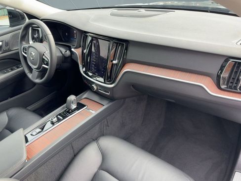 Certified 2023 Volvo S60 B5 Plus image 31