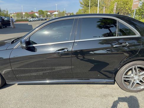 Used 2014 Mercedes-Benz E 550 4MATIC Sedan image 5