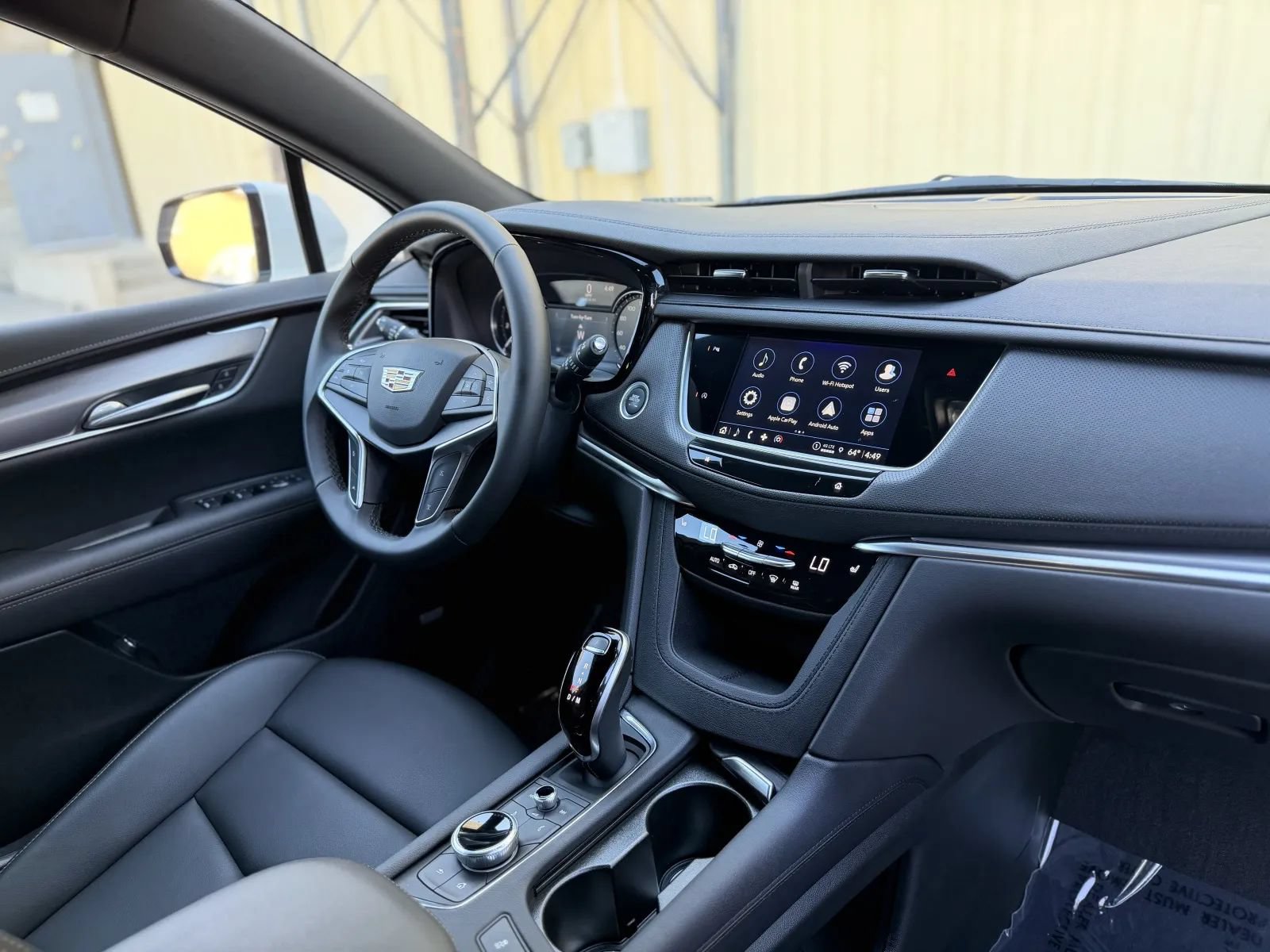 Used 2025 Cadillac XT5 Luxury w/ LPO, Floor Liner Package FWD image 20
