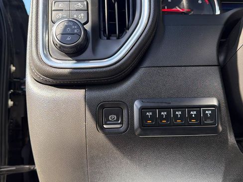 Used 2022 Chevrolet Silverado 3500 LTZ w/ LTZ Convenience Package AWD/4WD image 12