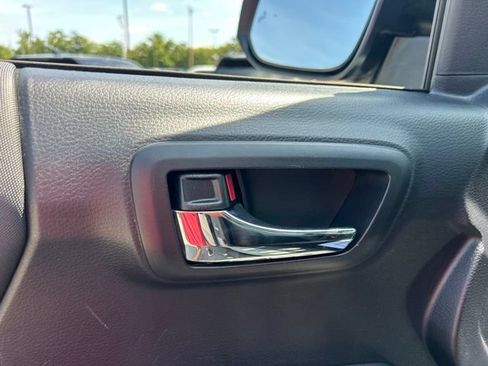Used 2021 Toyota Tacoma TRD Pro AWD/4WD image 12