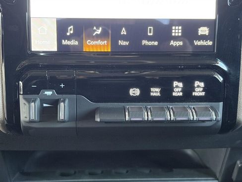 Used 2024 RAM 2500 Laramie w/ Safety Group AWD/4WD image 27