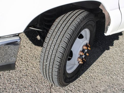 Used 2018 Ford E-350 and Econoline 350 Super Duty w/ Power Windows & Locks Group image 36