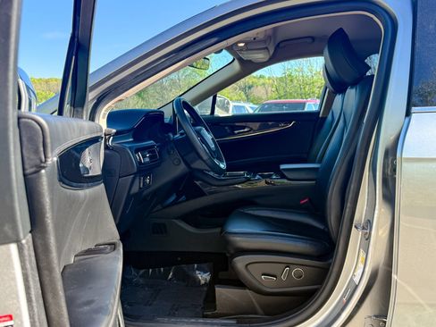 Certified 2023 Lincoln Nautilus AWD w/ Premium Package image 16