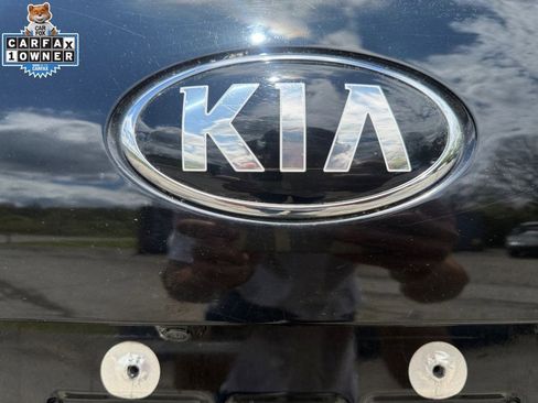 Used 2020 Kia Sorento LX AWD/4WD image 17