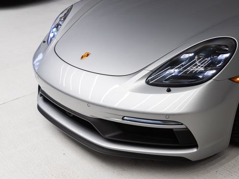 Certified 2022 Porsche 718 Cayman GTS RWD image 32