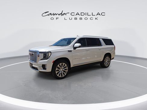 Used 2023 GMC Yukon XL Denali AWD/4WD image 4