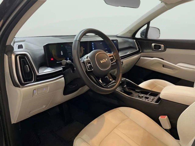 Used 2025 Kia Sorento S AWD/4WD image 34