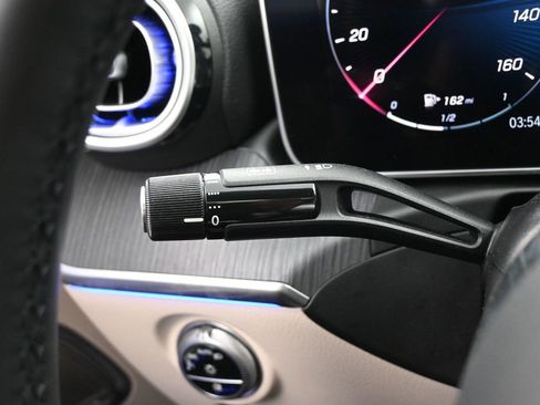 Used 2025 Mercedes-Benz C 300 4MATIC Sedan w/ Exclusive Trim Package image 21