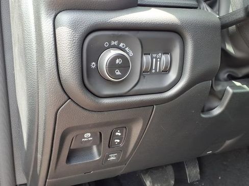 New 2026 RAM 1500 4x4 Crew Cab image 18