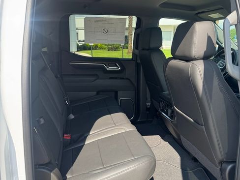 New 2026 GMC Sierra 1500 SLT w/ SLT Premium Plus Package image 14