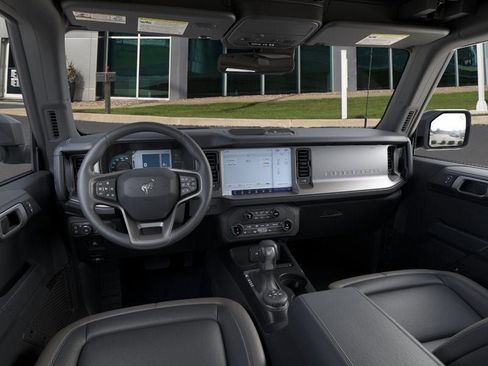 New 2025 Ford Bronco Outer Banks AWD/4WD image 9