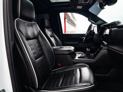 Used 2022 GMC Sierra 1500 AT4X image 26