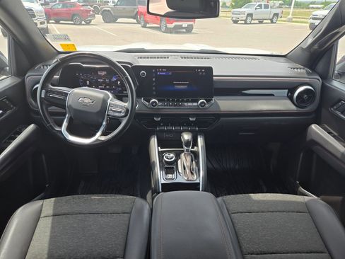 Used 2025 Chevrolet Colorado Z71 image 15