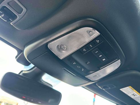 Used 2025 Dodge Durango GT image 32