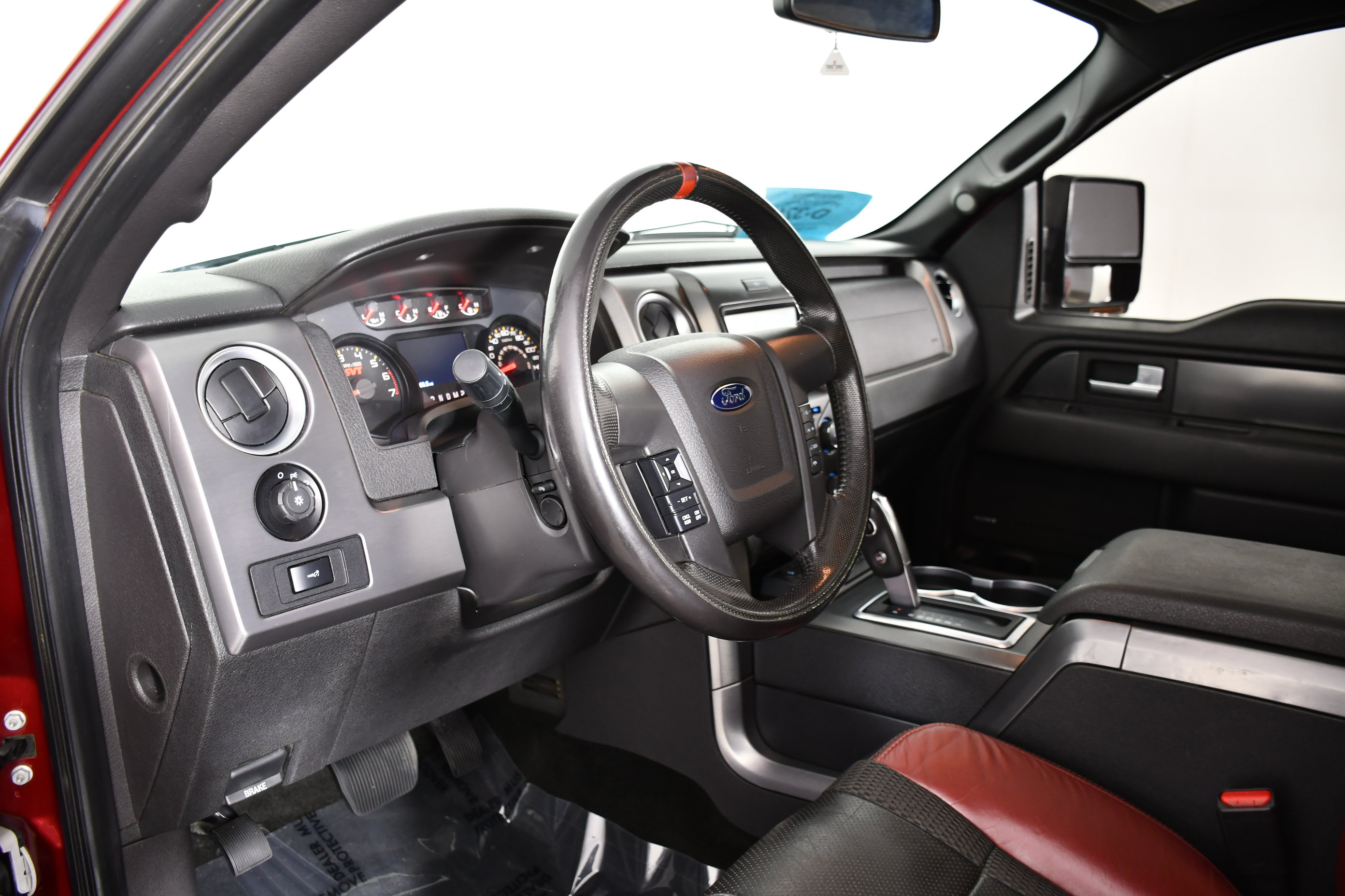 Used 2014 Ford F150 Raptor w/ Equipment Group 801A Luxury AWD/4WD image 39