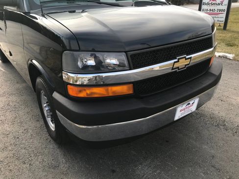 Used 2017 Chevrolet Express 3500 LT w/ LT Preferred Equipment Group image 45