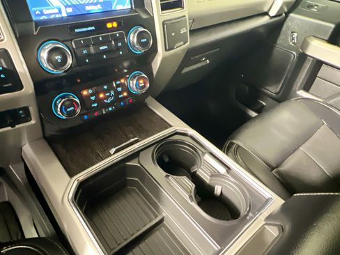 Used 2021 Ford F250 Lariat image 25