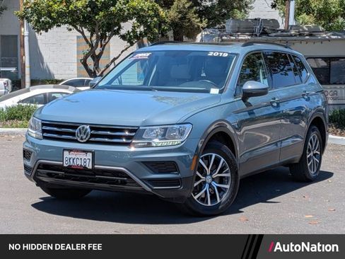Used 2019 Volkswagen Tiguan SE w/ Panoramic Sunroof Package FWD image 1