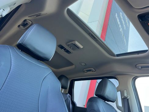 Used 2024 Kia Carnival SX Prestige image 21