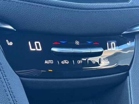 Used 2025 Cadillac XT5 Luxury w/ LPO, Red Accent Package image 28