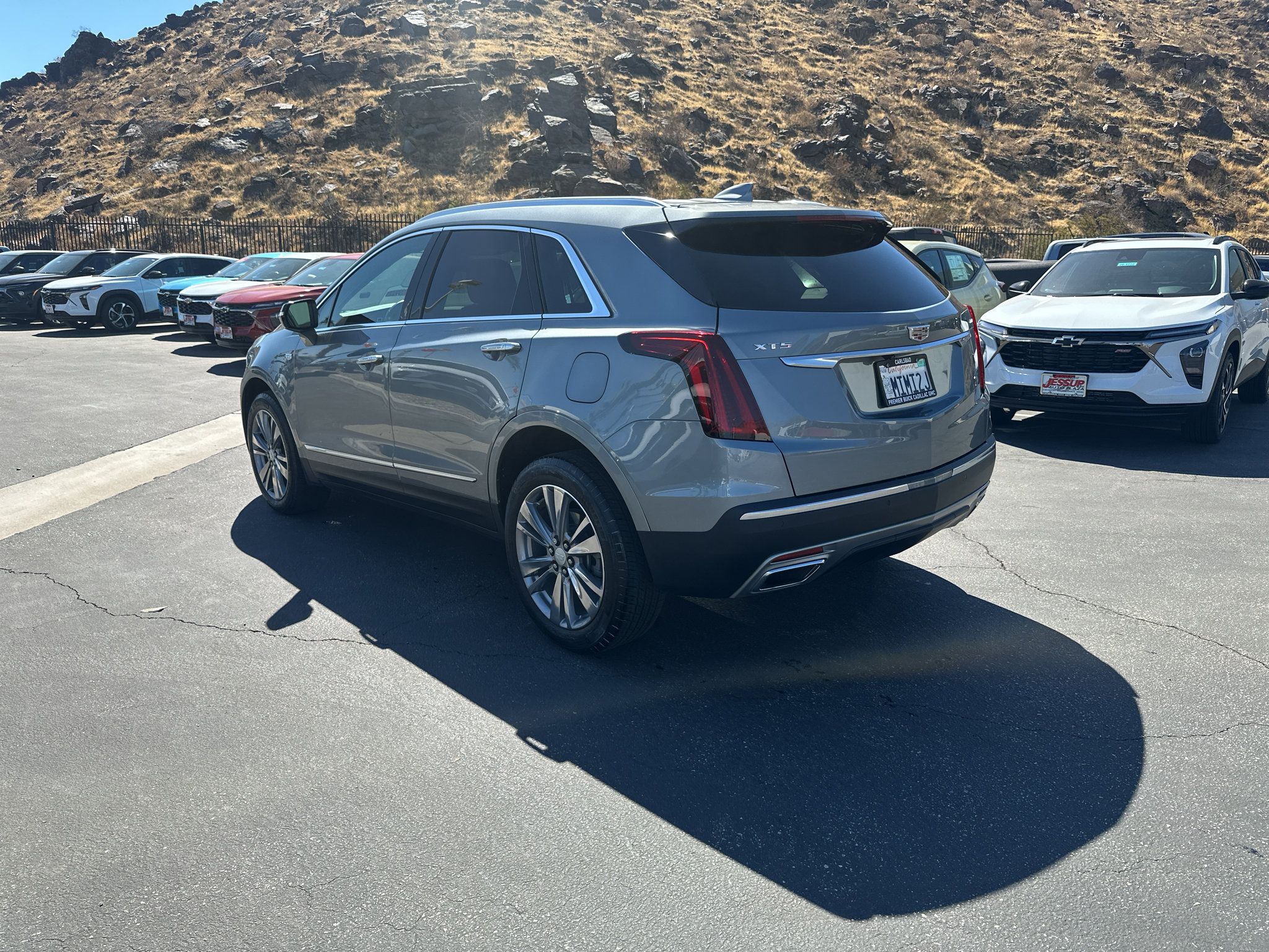 Used 2023 Cadillac XT5 Premium Luxury FWD image 2