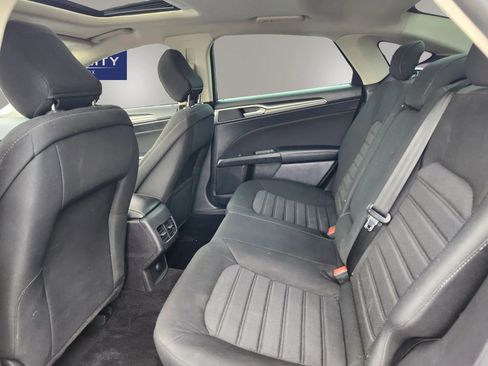 Used 2020 Ford Fusion SE image 26