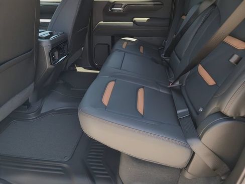 New 2026 GMC Sierra 1500 AT4 w/ AT4 Premium Package AWD/4WD image 11