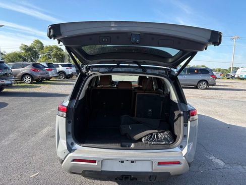 Used 2023 Nissan Pathfinder Platinum w/ Cargo Package AWD/4WD image 8