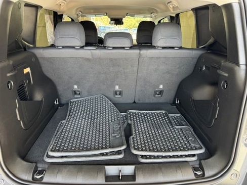 Used 2022 Jeep Renegade Latitude image 10