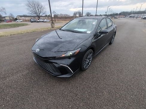 Certified 2025 Toyota Camry SE w/ Convenience Package image 8