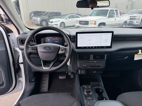 New 2025 Ford Maverick XL image 10
