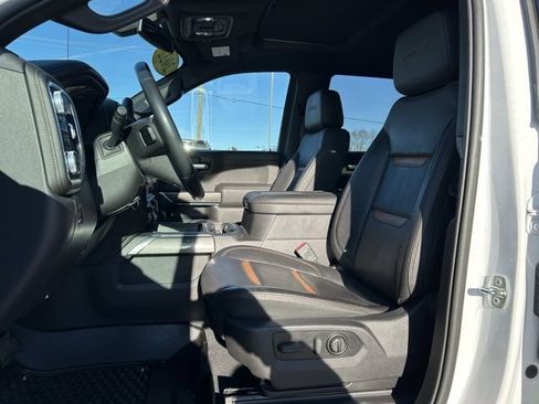 Certified 2022 GMC Sierra 1500 AT4 w/ AT4 Preferred Package image 29