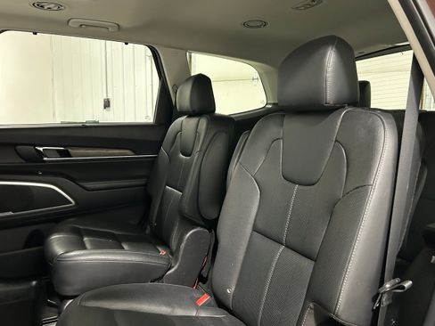 Used 2020 Kia Telluride EX w/ EX Premium Package AWD/4WD image 29