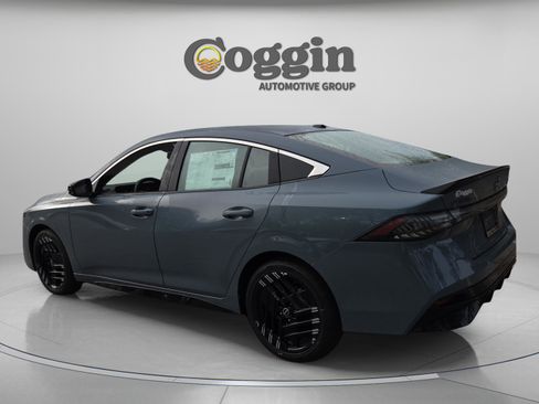 New 2026 Nissan Sentra SR w/ Floor Mat Package FWD image 3