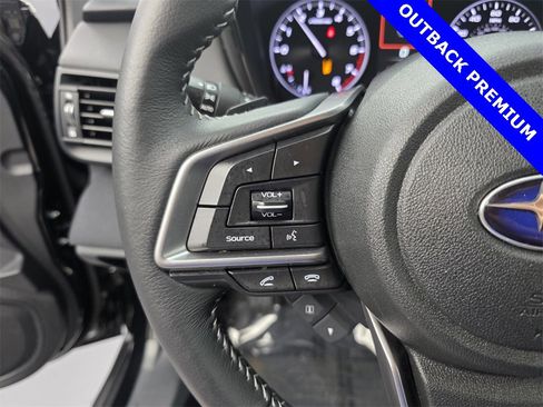 Used 2022 Subaru Outback Premium image 19
