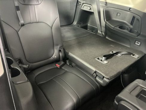 Used 2024 Honda Pilot Elite image 15