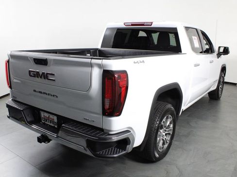Used 2026 GMC Sierra 1500 SLT AWD/4WD image 3
