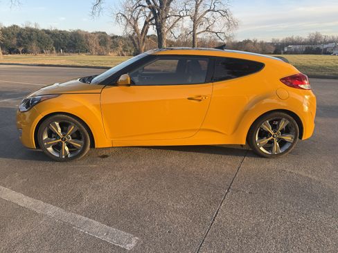 Used 2016 Hyundai Veloster w/ Option Group 02 image 8