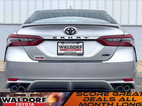 Used 2021 Toyota Camry XSE image 5
