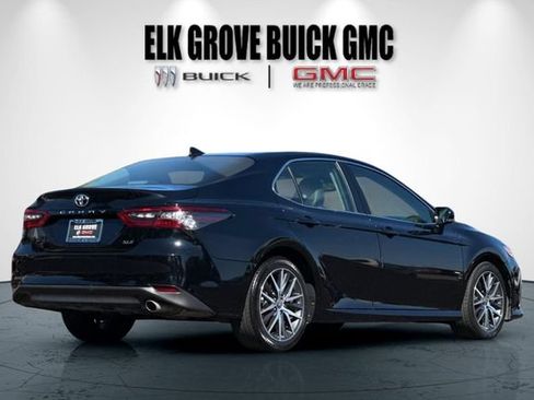 Used 2024 Toyota Camry XLE FWD image 4