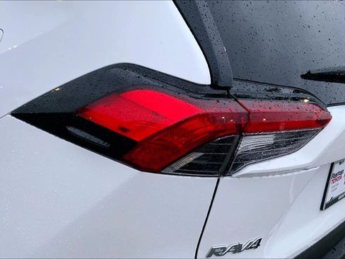 Used 2025 Toyota RAV4 XLE image 27