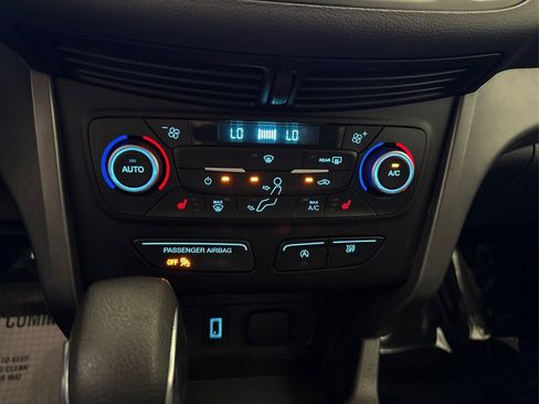 Used 2018 Ford Escape SE w/ SE Sync 3 Package FWD image 37