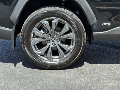 Certified 2025 Toyota RAV4 XLE Premium AWD/4WD image 6