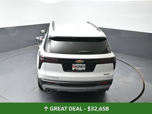 Used 2024 Chevrolet Traverse LT FWD image 51